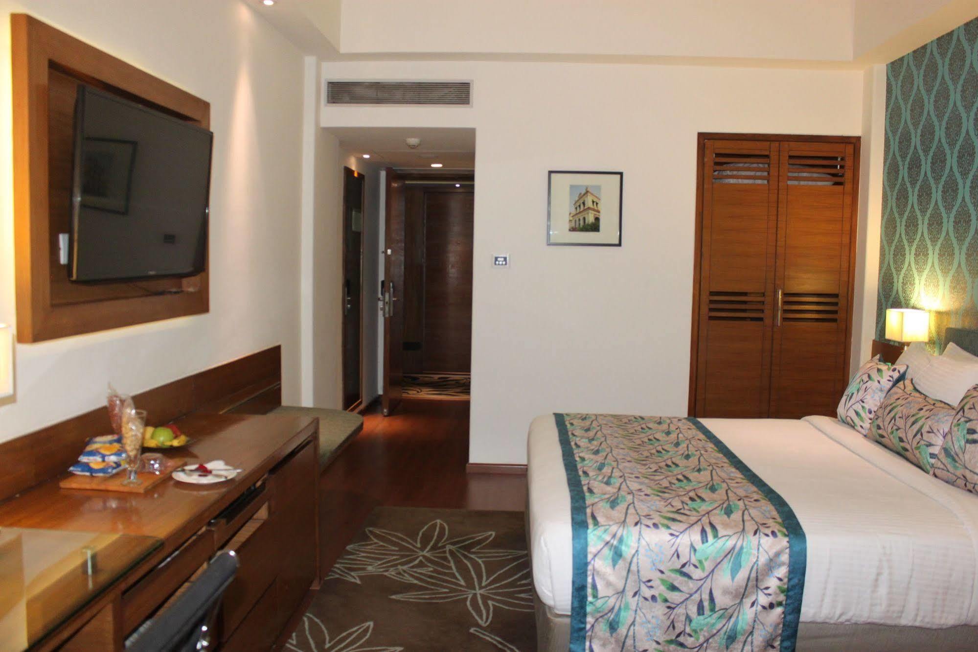 Hotel Maurya Patna Patna  Buitenkant foto