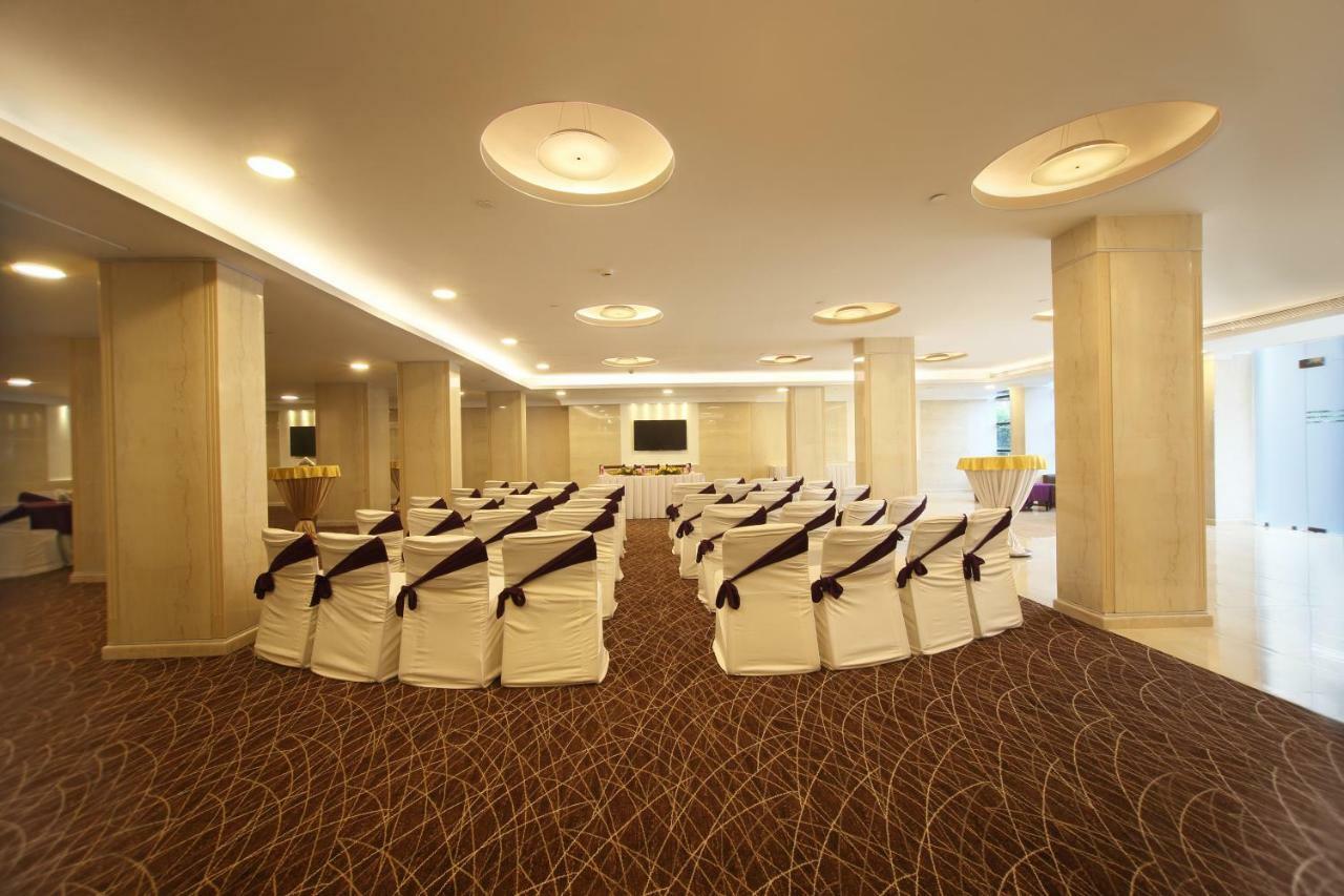 Hotel Maurya Patna Patna  Buitenkant foto
