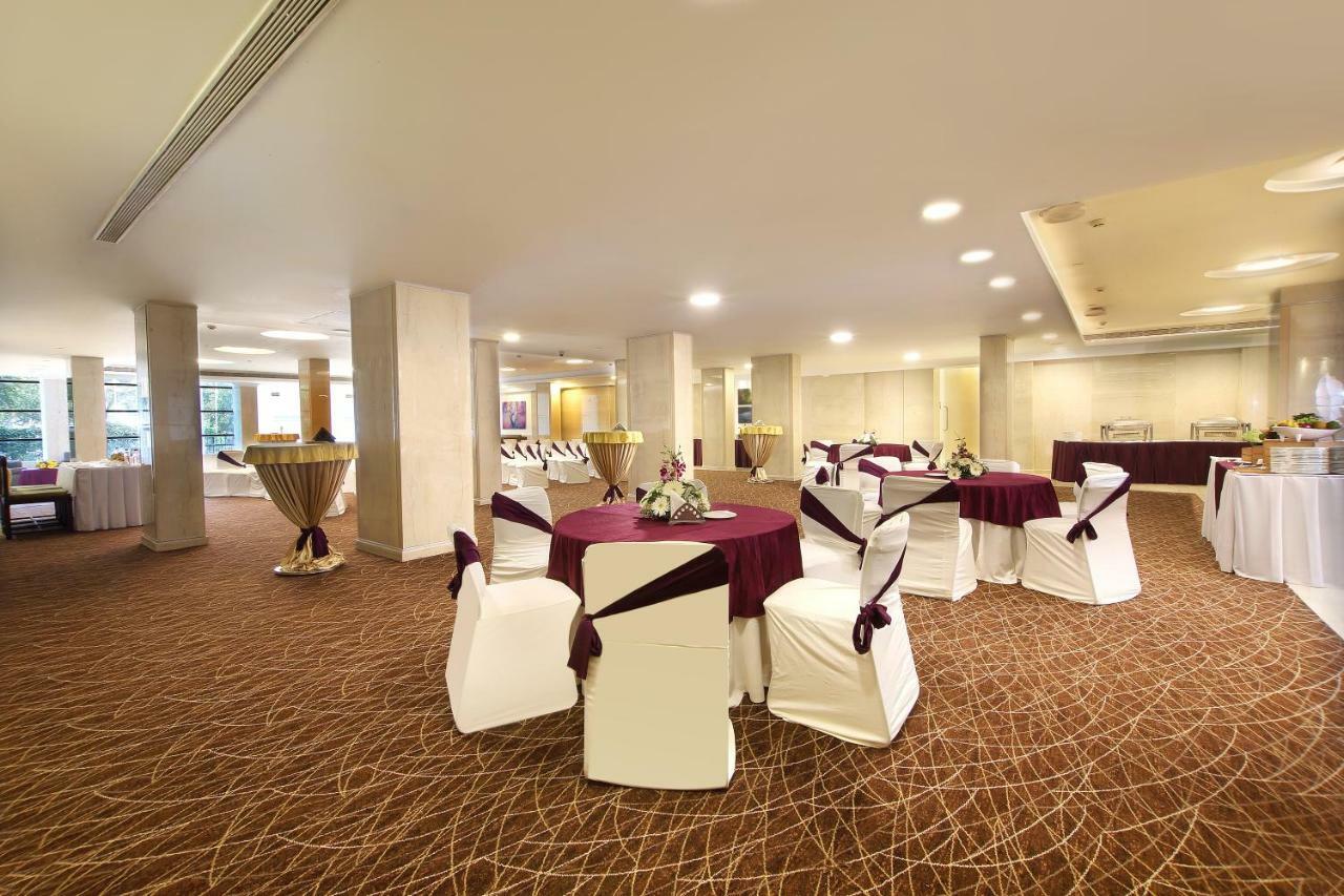 Hotel Maurya Patna Patna  Buitenkant foto