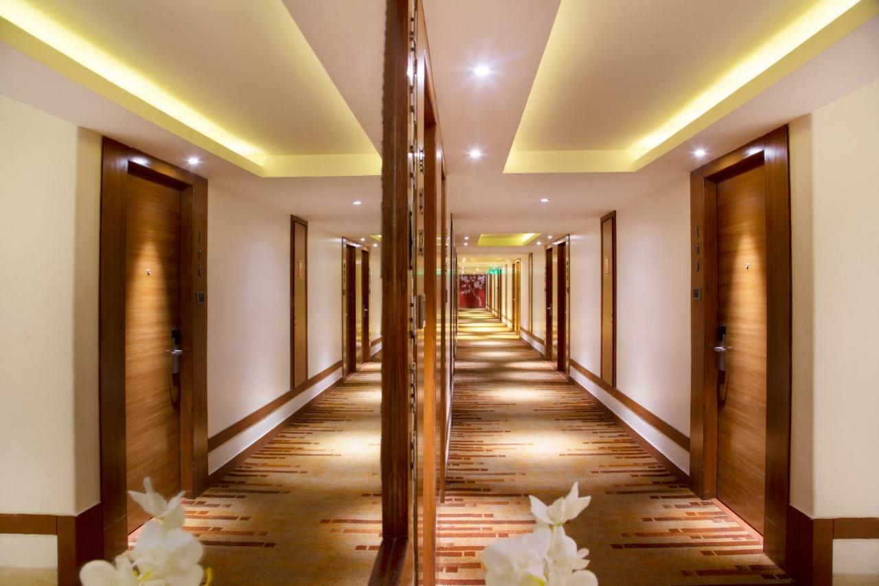 Hotel Maurya Patna Patna  Buitenkant foto