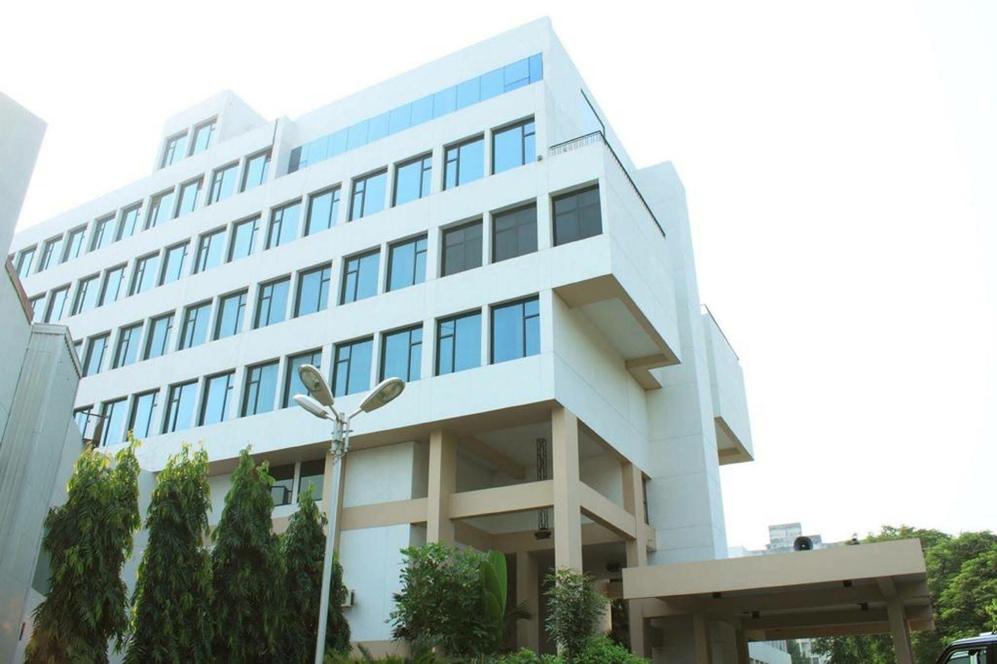 Hotel Maurya Patna Patna  Buitenkant foto